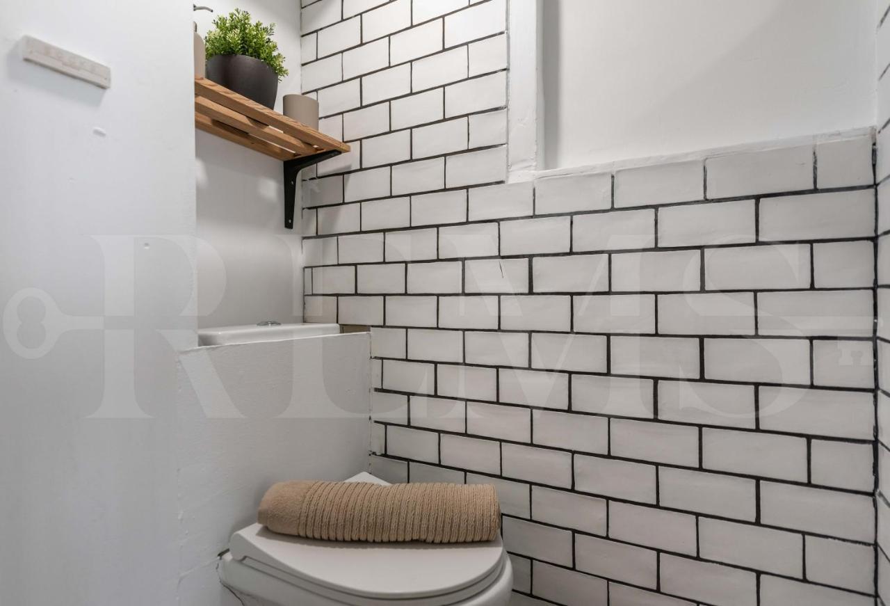 Bright Duplex Loft Next To The Center By Rems Apartment *